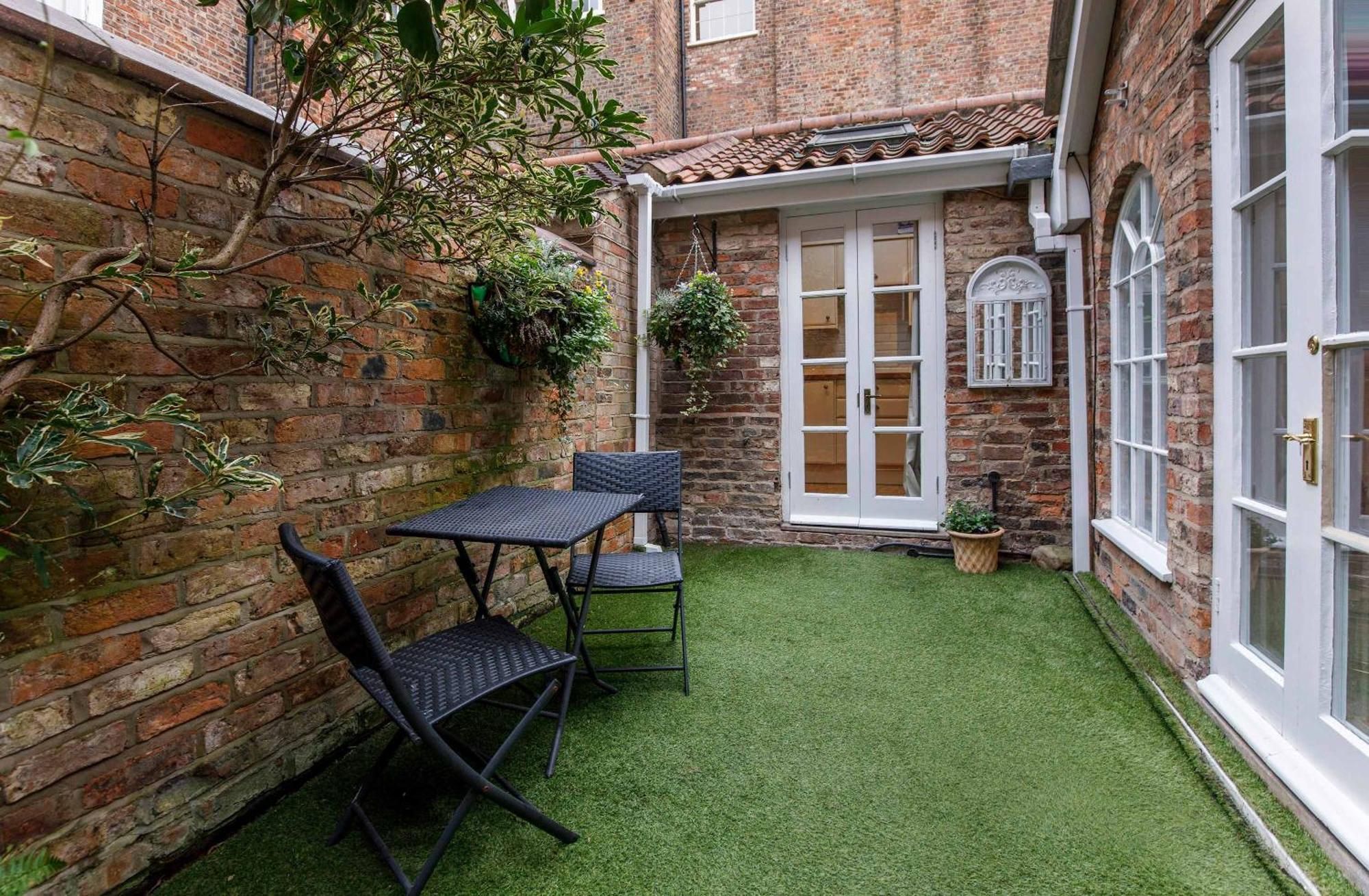Vila Monk Bar Garden Hideaway York Exteriér fotografie